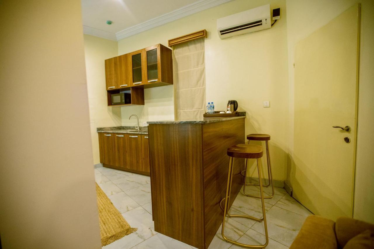 Apartment 79 Hotel & Suite Ikeja Exterior photo