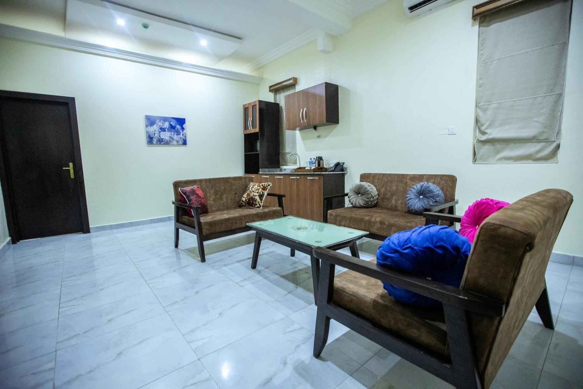 Apartment 79 Hotel & Suite Ikeja Exterior photo